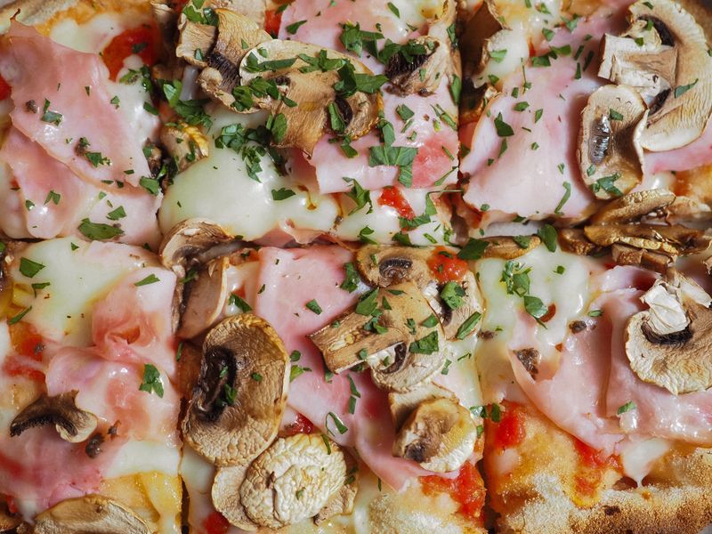 Via 313 Detroit-style pizza — authentic recipe with crispy edges and rich toppings